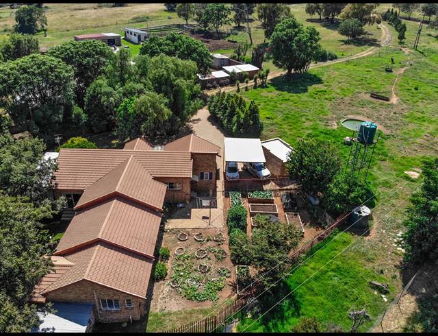 4 BEDROOM FREEHOLD FOR SALE IN BRANDVLEI AH